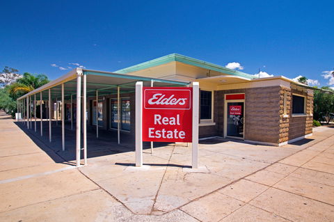 Former Alice Springs Telegraph Repeater Station And Post Office. - Winery Find 1