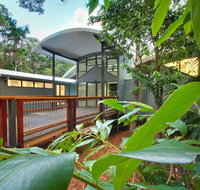Sea Acres Rainforest Centre - Winery Find