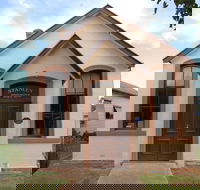 Stanley Athenaeum and Public Room - Winery Find