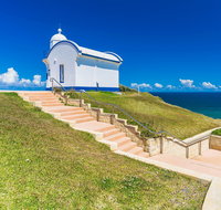 Tacking Point Lighthouse - Winery Find