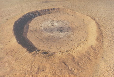Wolfe Creek Crater National Park - Winery Find 0