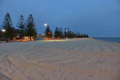 Altona Beach - Winery Find 1