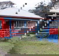 Montague Art and Craft Society  Glasshouse Rocks Road - Winery Find