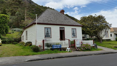 Joe Lyons Cottage - Winery Find 0