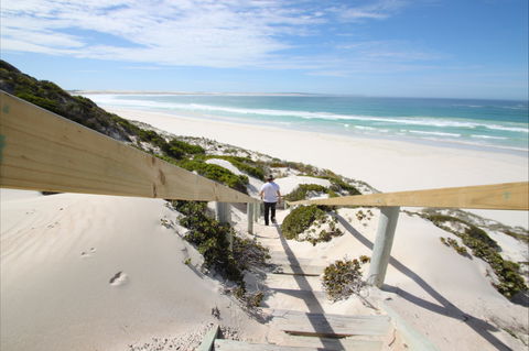 Coffin Bay National Park - Winery Find 0