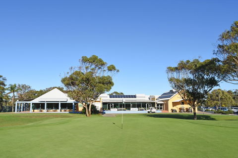 Hawks Nest Golf Club - Winery Find 0