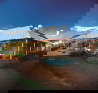 Cooma Cottage - Winery Find