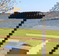K7 Monument Barmera - Winery Find