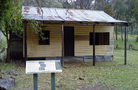 Scutts Hut - Winery Find 0