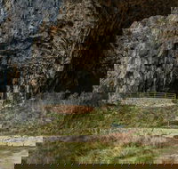 Yarrangobilly Caves  Castle walk - Winery Find