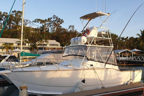 Full Day Whitsunday Reef Fishing Charter Boat - Winery Find 2