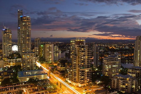 Departure Private Transfers From Gold Coast City To Gold Coast Airport OOL - Winery Find 4