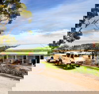 Two Hands Wines 'Flagship Vineyard Experience' - Winery Find