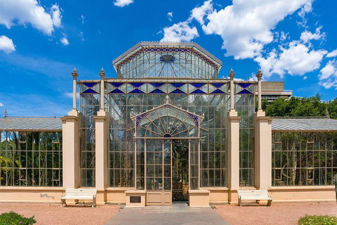 Adelaide Airport Transfers : Airport ADL To Adelaide City In Business Car - Winery Find 1