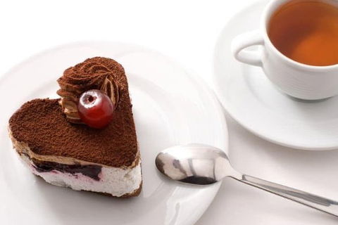 Romance Cruise + Scenic Tour + Beer Tasting + 3 Course Lunch + Hamper - Winery Find 1