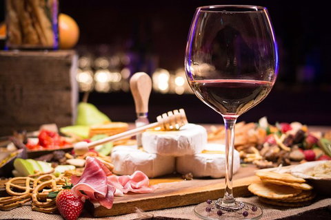 Full-Day Gourmet Wine Tour With Pick Up And Lunch - Winery Find 0