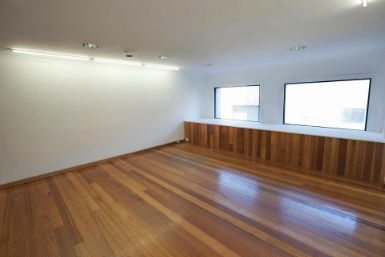 Raglan Street Gallery - Winery Find 0