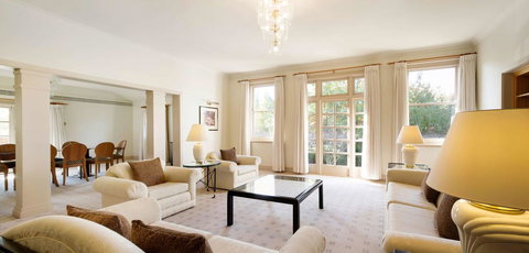 Hyatt Hotel Canberra - A Park Hyatt Hotel - Winery Find 7