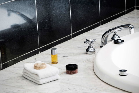 Hyatt Hotel Canberra - A Park Hyatt Hotel - Winery Find 42