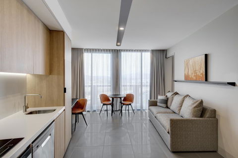 Vibe Hotel Canberra - Winery Find 44