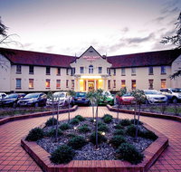 Mercure Canberra - Winery Find