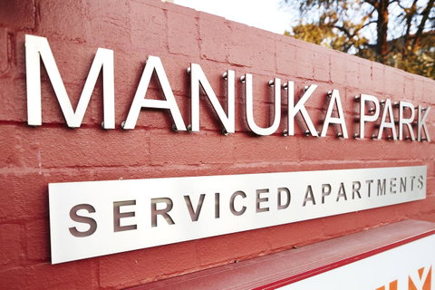 Manuka Park Serviced Apartments - Winery Find 10