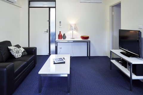 Manuka Park Serviced Apartments - Winery Find 25