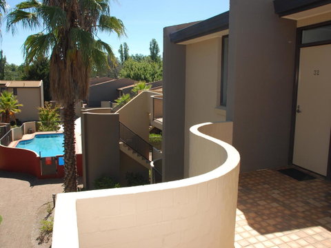 Manuka Park Serviced Apartments - Winery Find 15