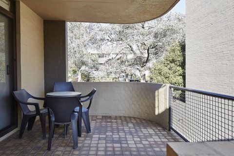 Manuka Park Serviced Apartments - Winery Find 22