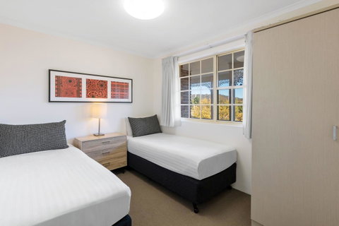 Adina Serviced Apartments Canberra Kingston - Winery Find 15