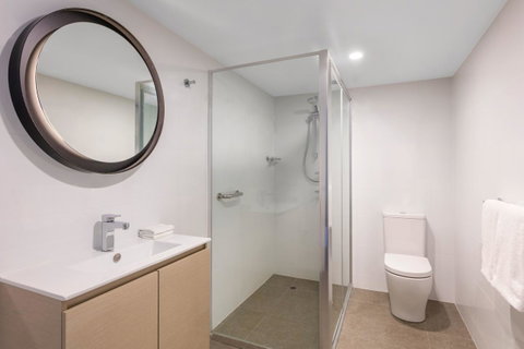 Adina Serviced Apartments Canberra Kingston - Winery Find 10
