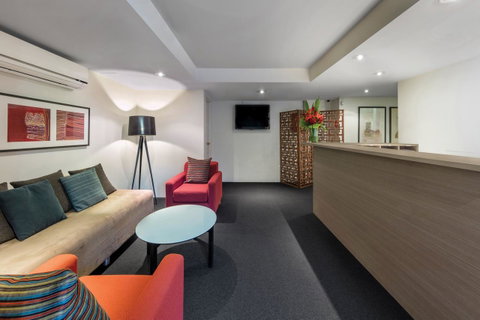 Adina Serviced Apartments Canberra Kingston - Winery Find 18