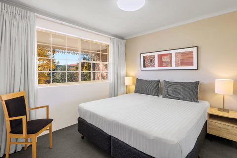 Adina Serviced Apartments Canberra Kingston - Winery Find 17