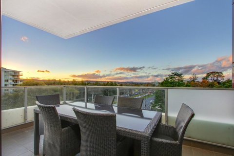 IQ Smart Apartments 704 Braddon ACT - Winery Find 7