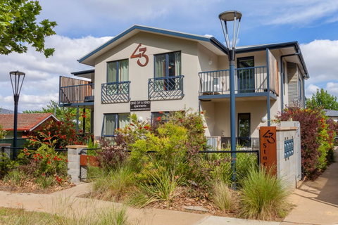 One Of A Kind Apartments - Winery Find 35