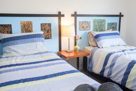 One Of A Kind Apartments - Winery Find 28