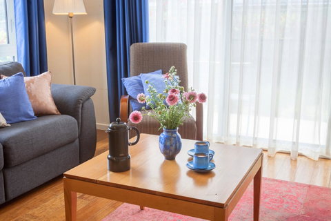 One Of A Kind Apartments - Winery Find 34