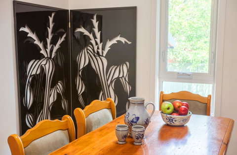 One Of A Kind Apartments - Winery Find 23