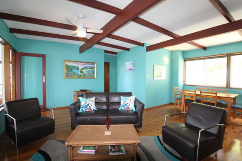 Bally High, 20 Dulconghi Street - Winery Find 10
