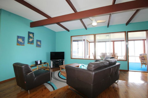 Bally High, 20 Dulconghi Street - Winery Find 14