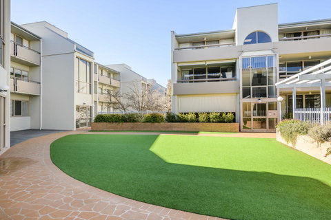 Accommodate Canberra - The Summit - Winery Find 4
