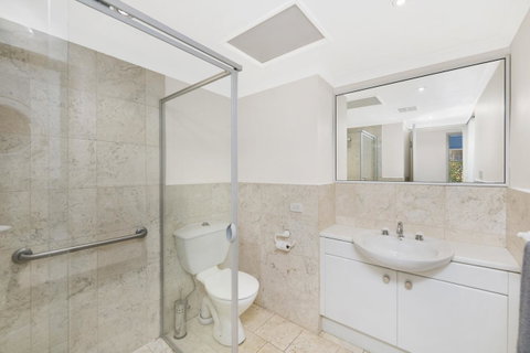 Accommodate Canberra - The Summit - Winery Find 9