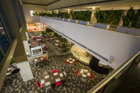 Rydges Canberra - Winery Find 20