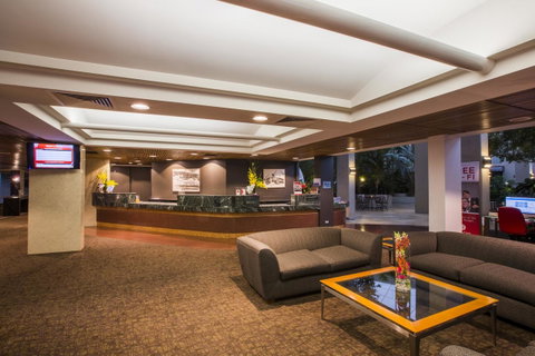 Rydges Canberra - Winery Find 28