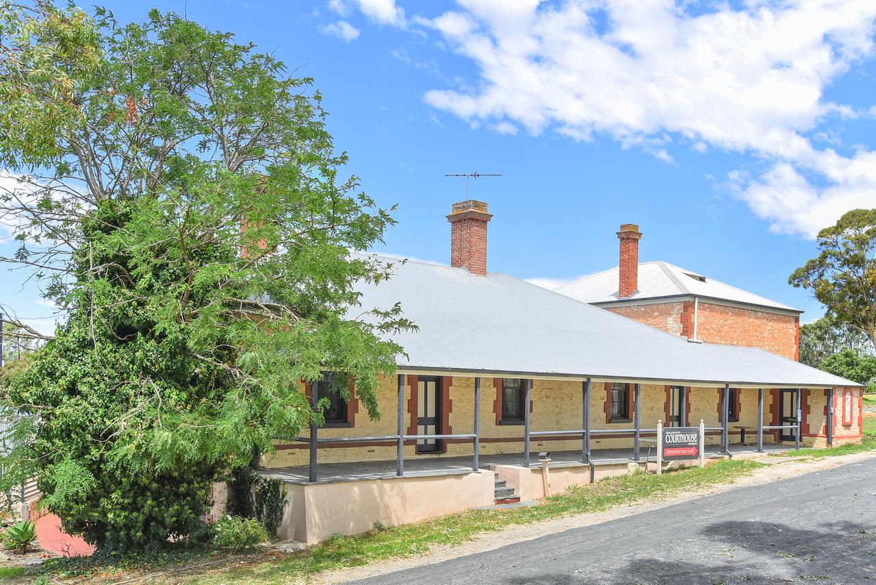 Pinnaroo SA Winery Find