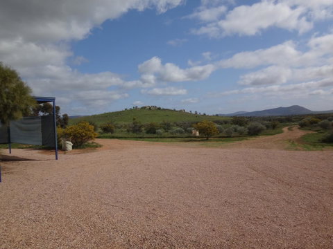 Windana Cottages - Winery Find 35