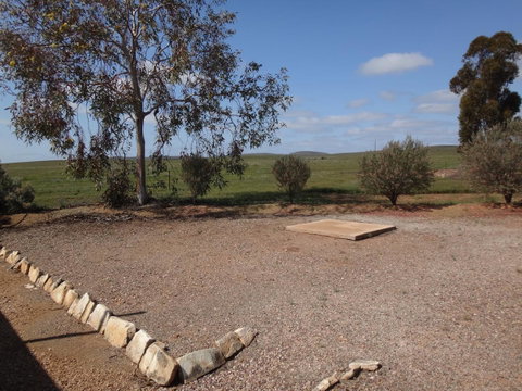 Windana Cottages - Winery Find 20
