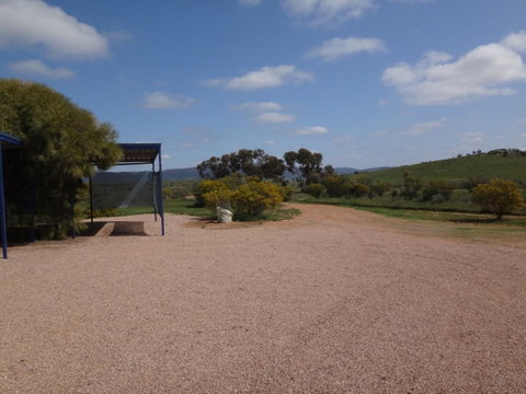 Windana Cottages - Winery Find 34