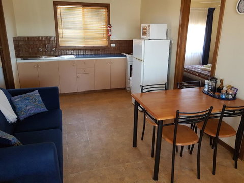 Windana Cottages - Winery Find 5