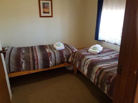 Windana Cottages - Winery Find 7